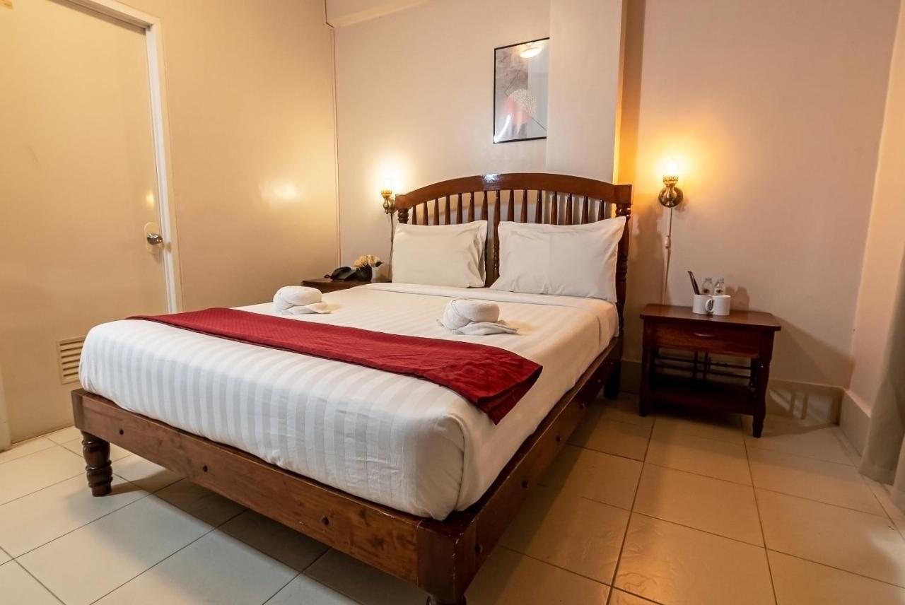 Kiwi Hotel Cebu Bagian luar foto