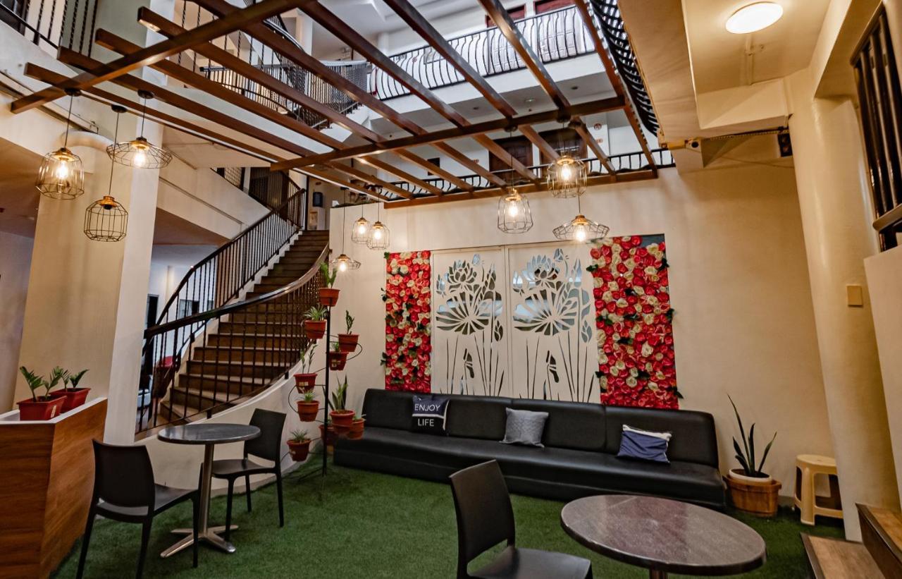 Kiwi Hotel Cebu Bagian luar foto