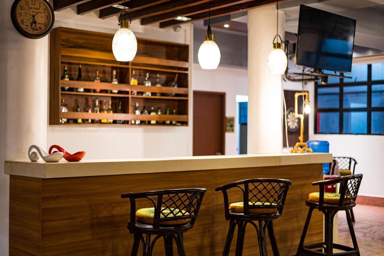 Kiwi Hotel Cebu Bagian luar foto