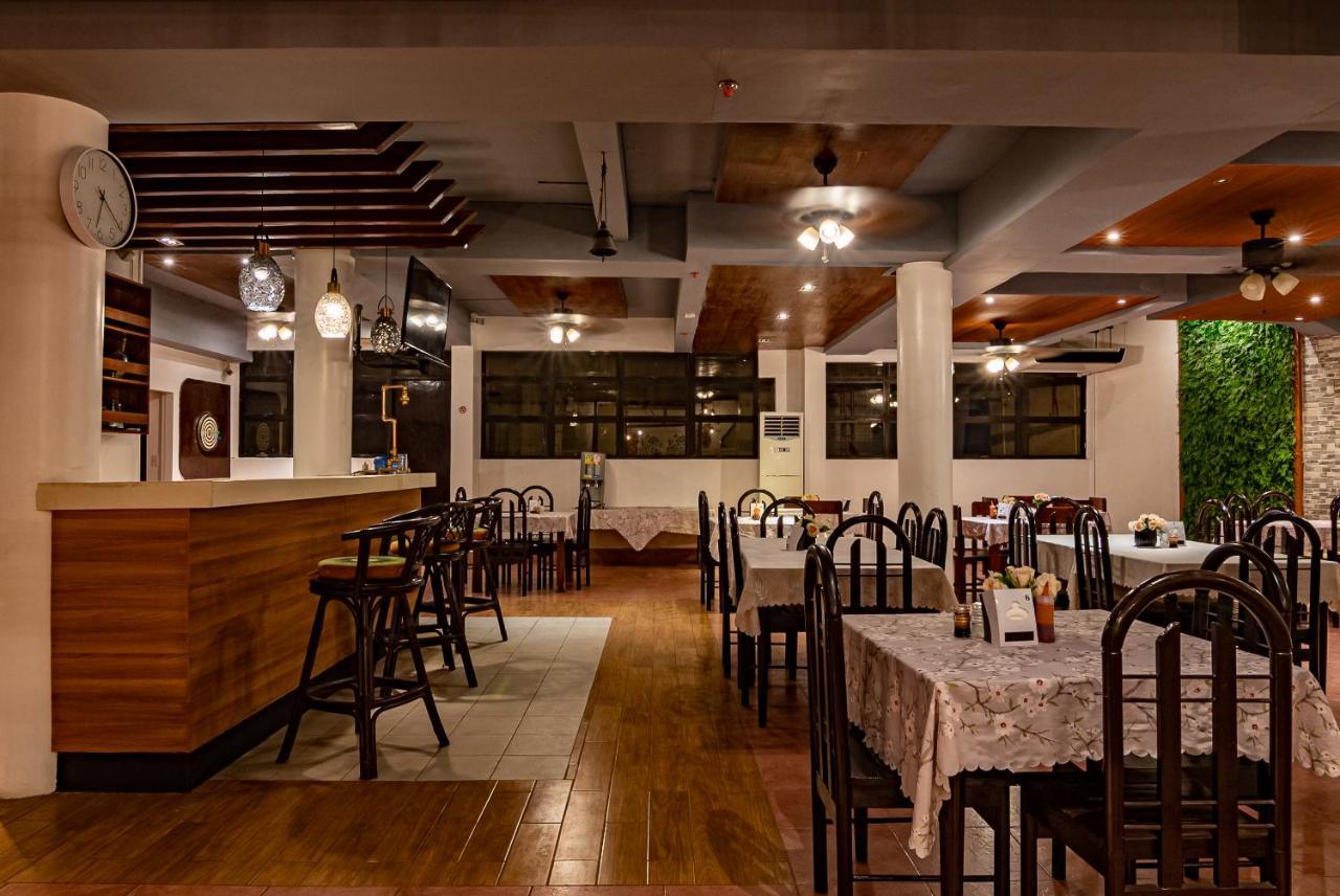 Kiwi Hotel Cebu Bagian luar foto