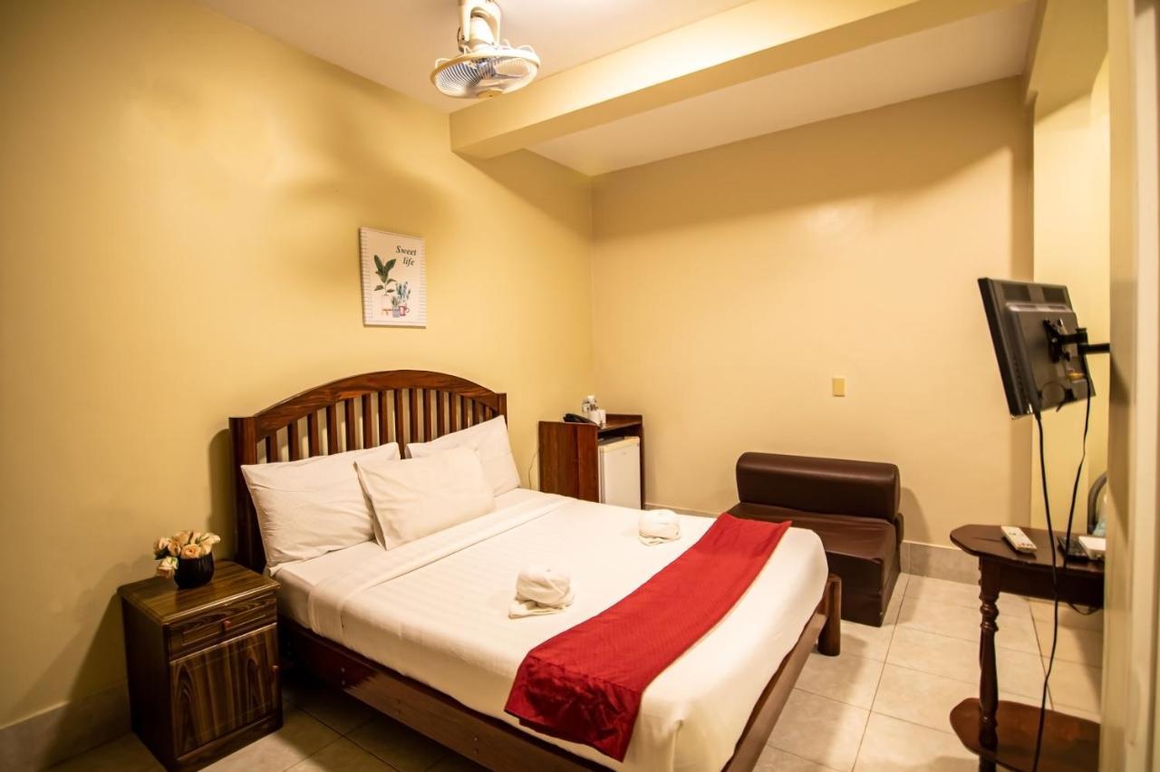 Kiwi Hotel Cebu Bagian luar foto