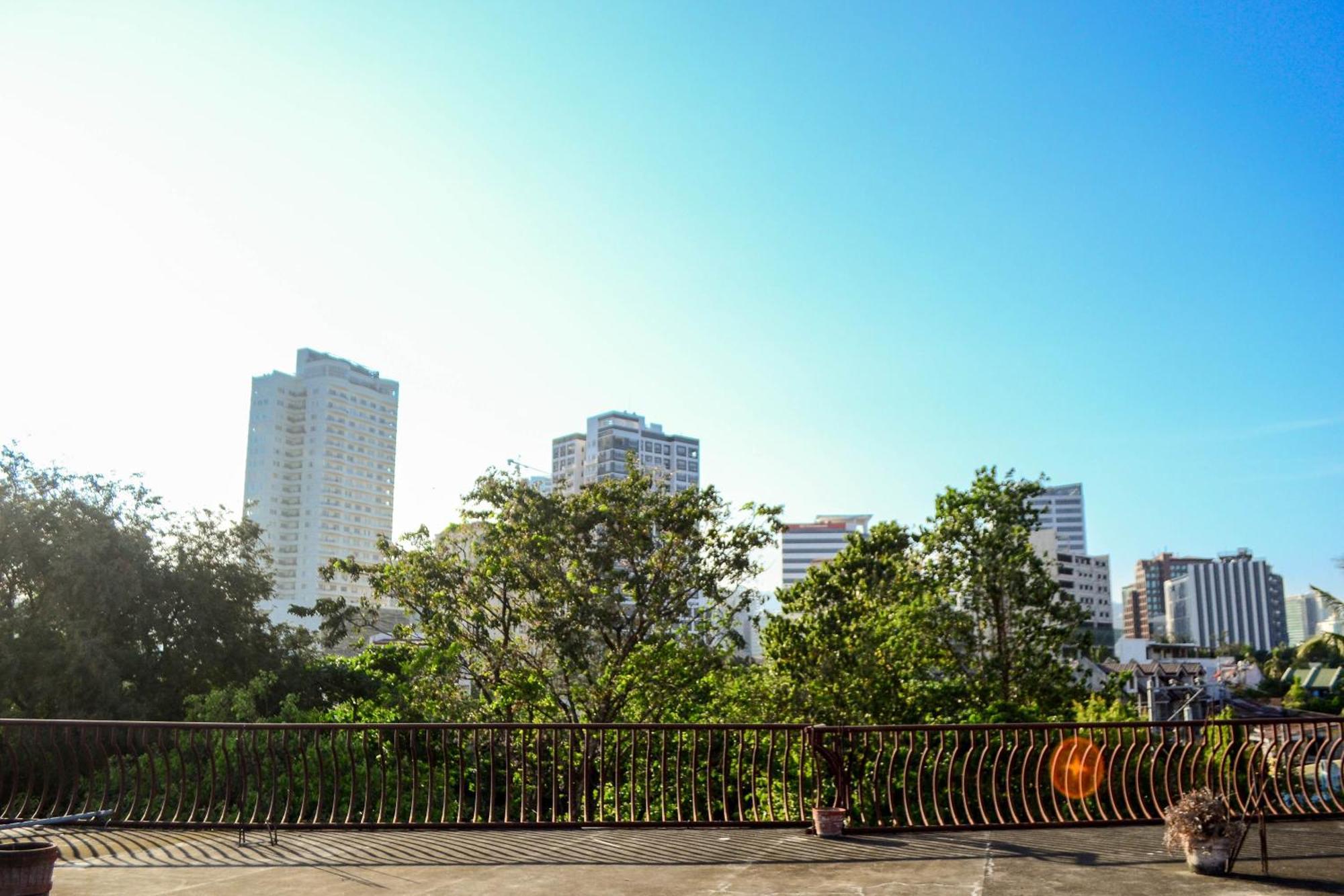 Kiwi Hotel Cebu Bagian luar foto