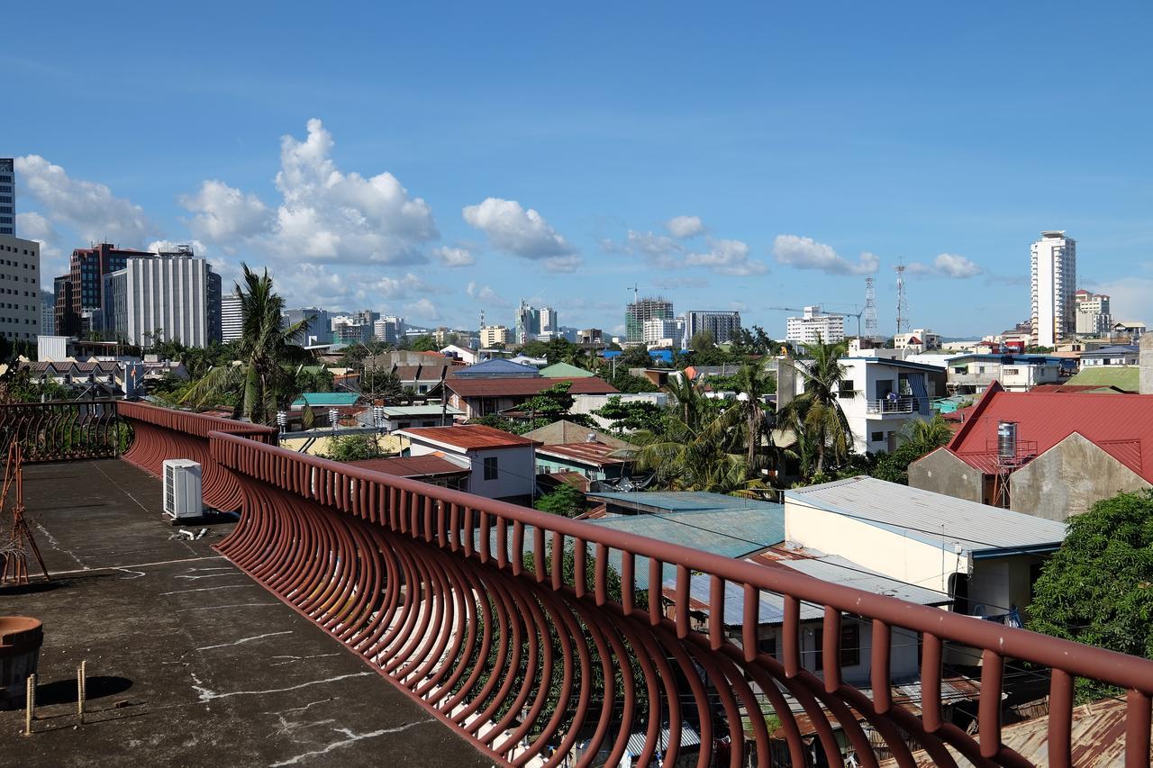 Kiwi Hotel Cebu Bagian luar foto